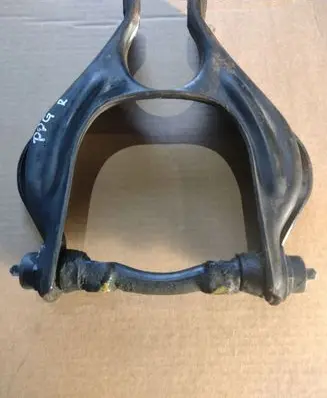 Mercedes-Benz 250 280 W108 Front lower control arm/wishbone