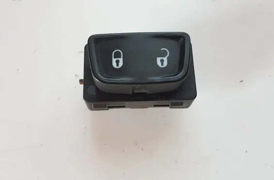 Fiat 500X Central locking switch button B569