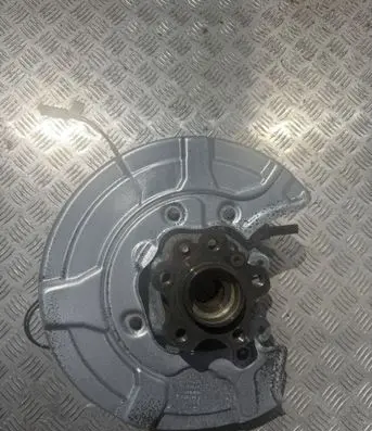 BMW 8 G15 Rear wheel hub spindle/knuckle 6850564