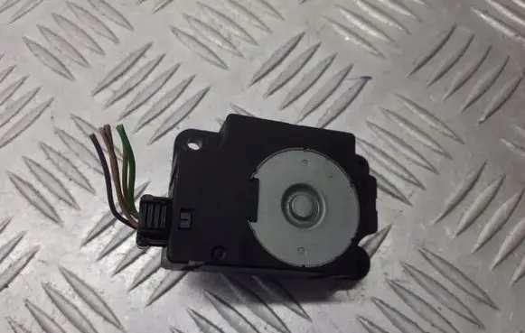 Renault Twingo II A/C air flow flap actuator/motor N104722T