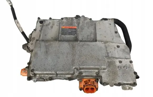 Voltage converter inverter