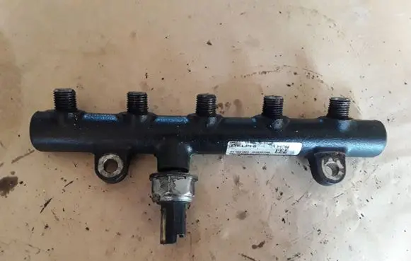 Citroen C5 Fuel main line pipe 9656391180 R9144Z180A