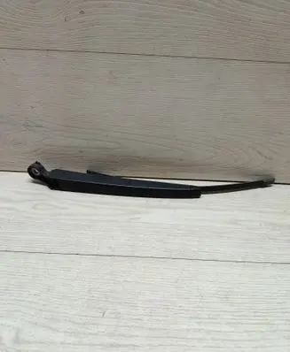Volkswagen Touran II Rear wiper blade arm 5M0955707A