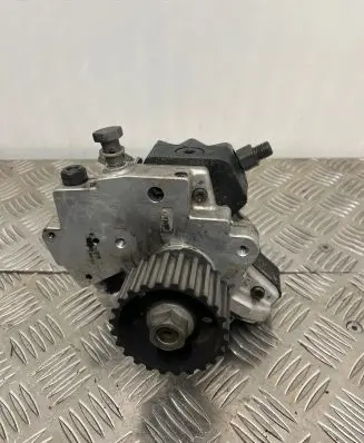 Audi A8 S8 D3 4E Fuel injection high pressure pump 057130755L 0445010119