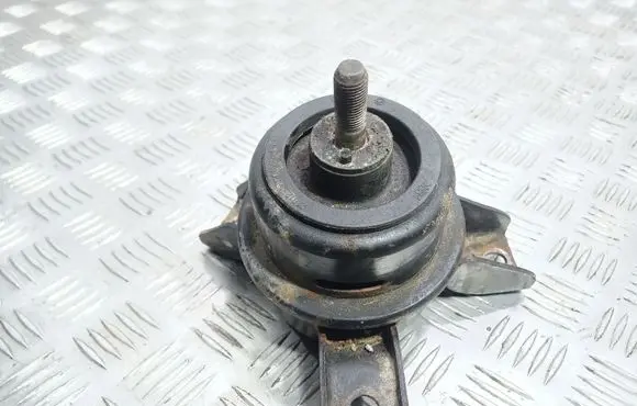 Hyundai i20 (PB PBT) Engine mount bracket 218121J000