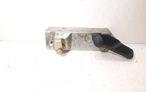 Mercedes-Benz Vito Viano W638 Tailgate exterior lock 9017400135