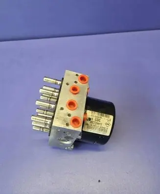 Renault Megane III ABS Pump 95CT2AAY2 10021203404 476608247R