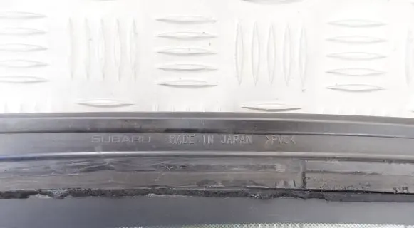 Subaru Outback Rear side window