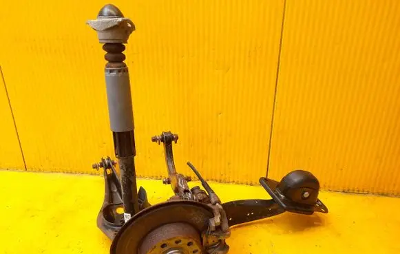 Audi A3 S3 8V Rear wheel hub spindle/knuckle 5Q0615406 5Q0512011GD