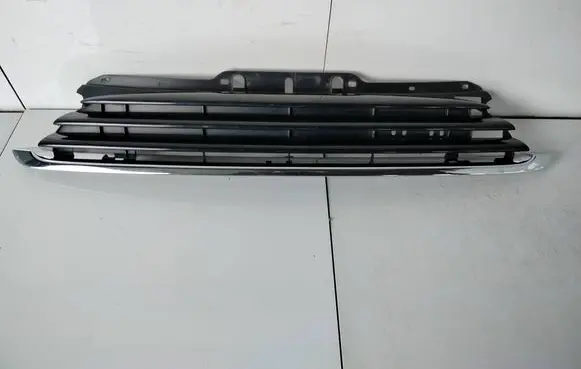 Mini One - Cooper F56 F55 Front bumper upper radiator grill 7317264