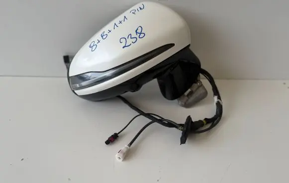 Mercedes-Benz E W238 Front door electric wing mirror