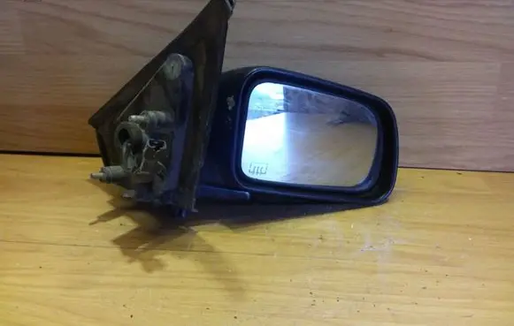 Mitsubishi Galant Front door electric wing mirror E200749