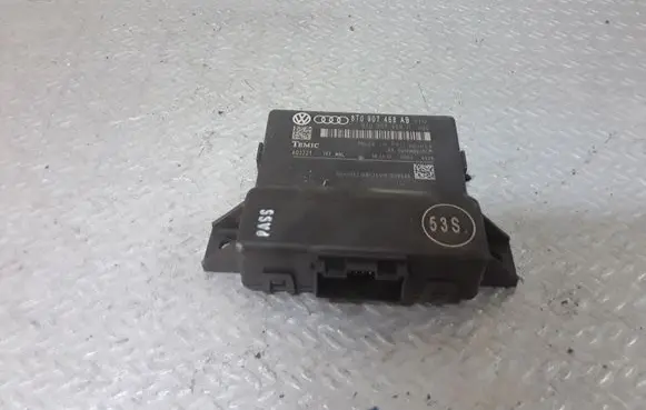 Audi A5 8T 8F Gateway control module 8T0907468AB