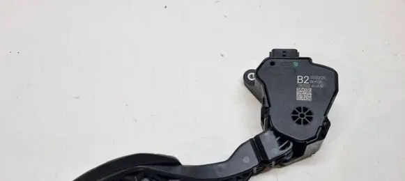 Nissan Qashqai J12 Accelerator throttle pedal 180026UA1B