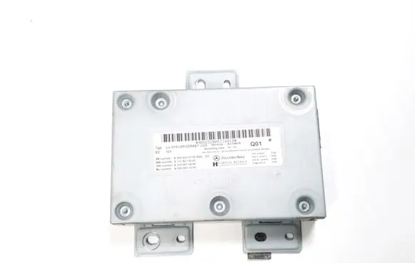 Mercedes-Benz R W251 Head unit multimedia control A2049000300
