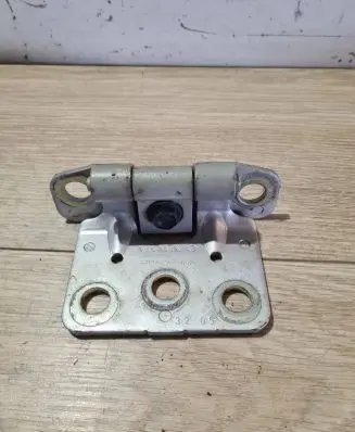 Volvo XC90 Tailgate/trunk/boot hinge 30674732