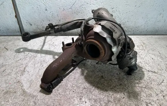Volkswagen Touran II Turbo 775517-2 3T0124402 253016T