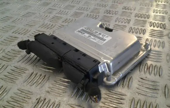 Volkswagen PASSAT B5.5 Engine control unit/module 038906019CF 0281010405