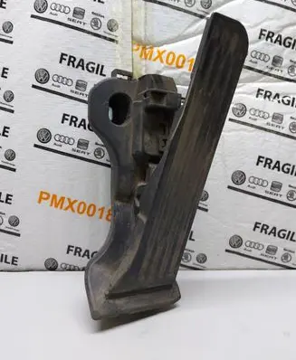 Volkswagen PASSAT B6 Accelerator throttle pedal 1K1721503L