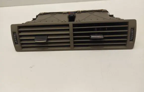 Audi A4 S4 B7 8E 8H Dash center air vent grill 8E0820951H