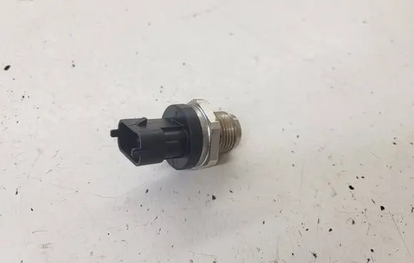 Opel Vivaro Fuel pressure sensor 2092270 792039 062025