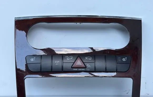 Mercedes-Benz ML W164 Center console A1648703510 03754813