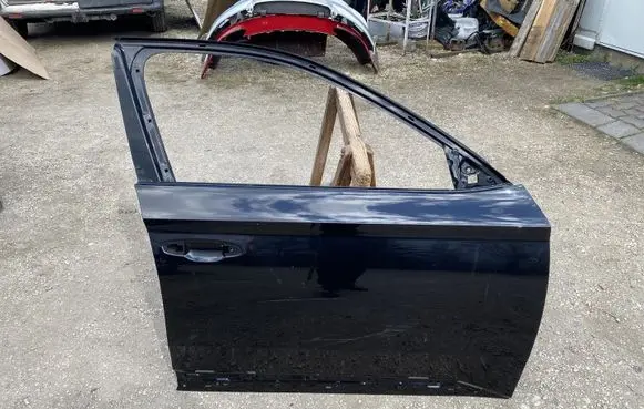 Skoda Superb B8 (3V) Front door 3V0831312