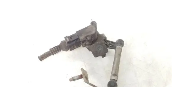 Headlight/headlamp level sensor