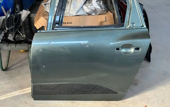 Rear door