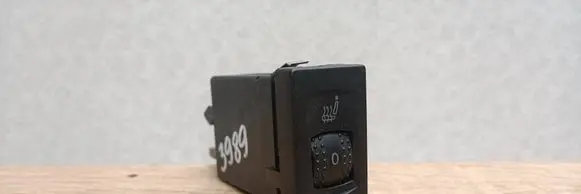 Volkswagen PASSAT B5.5 Seat heating switch 3B0963564C