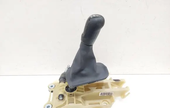 Volvo C30 Gear shifter/selector 30759803