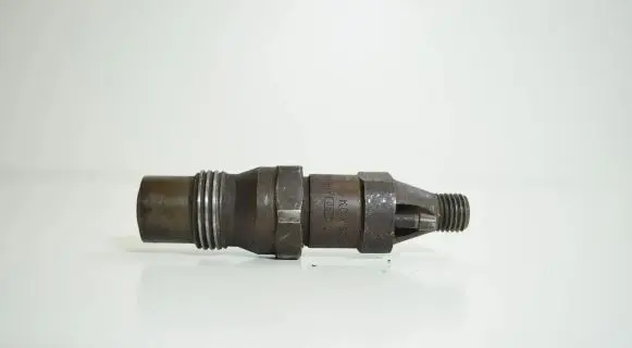 Audi A6 S6 C4 4A Fuel injector 028130201L