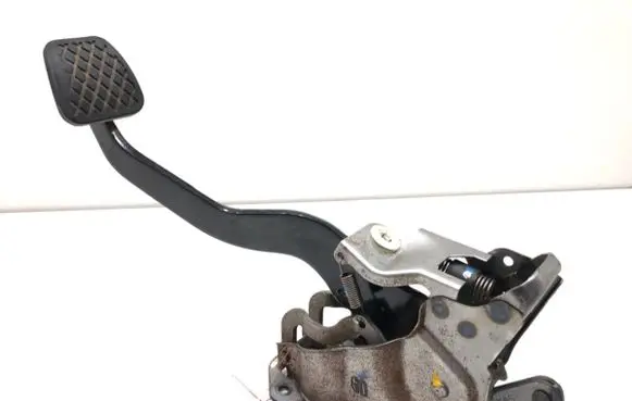 Honda CR-V Brake pedal 