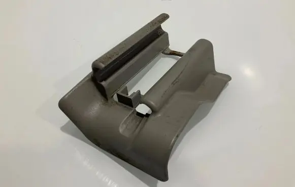 Mercedes-Benz E W211 Front driver seat rail trim 2119190920