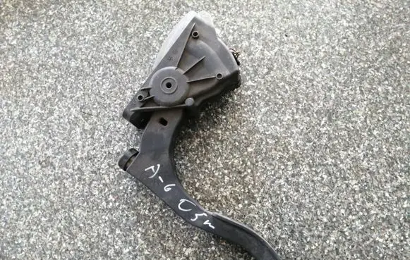 Audi A6 S6 C6 4F Accelerator throttle pedal 4F1723523A