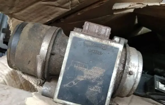 Jaguar XJ X351 Mass air flow meter afh55-1