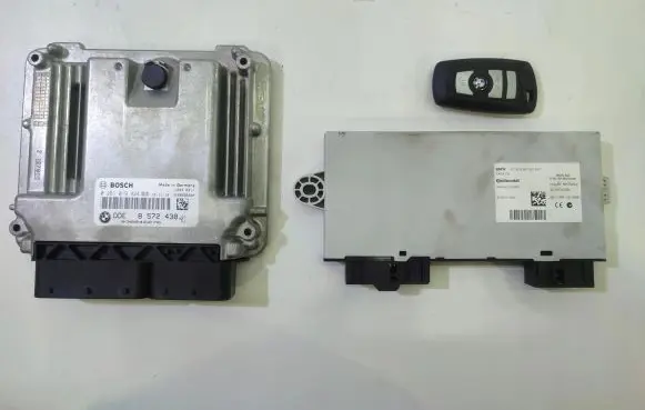 BMW 5 GT F07 Engine ECU kit and lock set DDE8572438