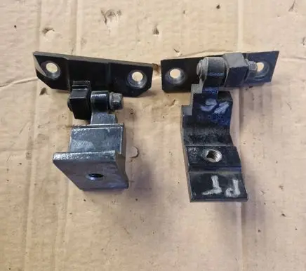 BMW X6 E71 Rear door upper hinge 7180004 7160826