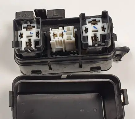 Infiniti FX Relay mounting block 1CA1A