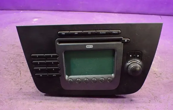 Seat Toledo III (5P) Radio/CD/DVD/GPS head unit 5P1035186