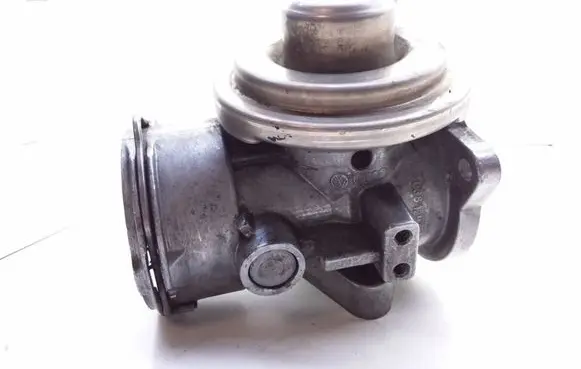 Volkswagen New Beetle EGR valve 038129637G