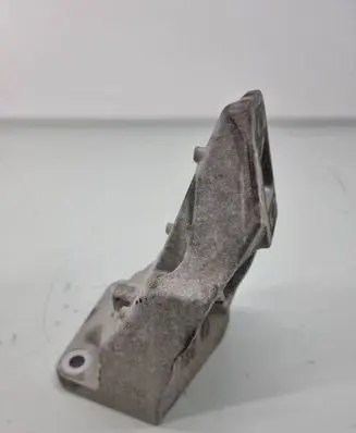 Land Rover Range Rover Sport L494 Engine mounting bracket CPLA6037CB