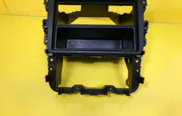 Volkswagen Golf V Panel trim 1K0858089C