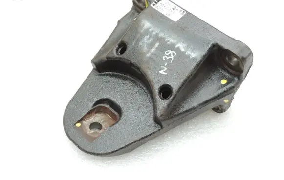 Nissan Navara D40 Engine mounting bracket 112335X20C