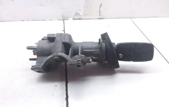 Audi A4 S4 B6 8E 8H Ignition lock 4BO905851C 4B0905851C