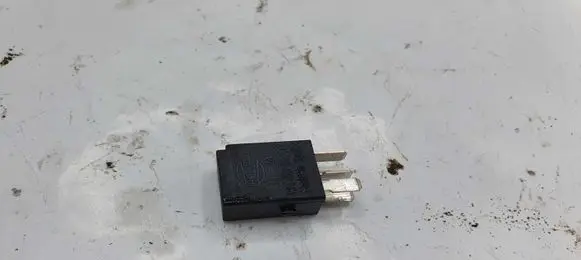 Mercedes-Benz E W211 Other relay 4RA00781300