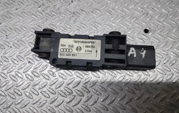 Audi A4 S4 B6 8E 8H Airbag deployment crash/impact sensor 8E0959651