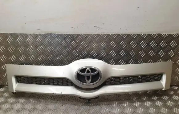 Toyota Corolla Verso E121 Front grill 531110F020