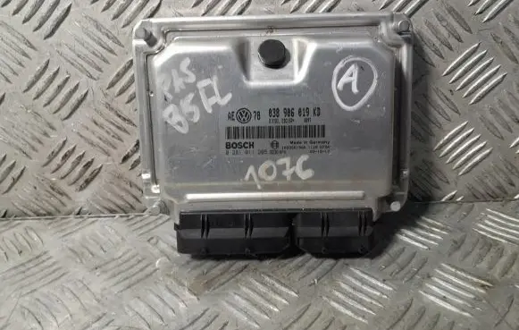 Volkswagen PASSAT B5.5 Engine control unit/module 038906019KD