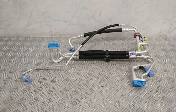 Tesla Model 3 Air conditioning (A/C) pipe/hose 109215700F